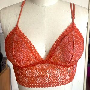 Victoria’s Secret unlined bralette with removable pads